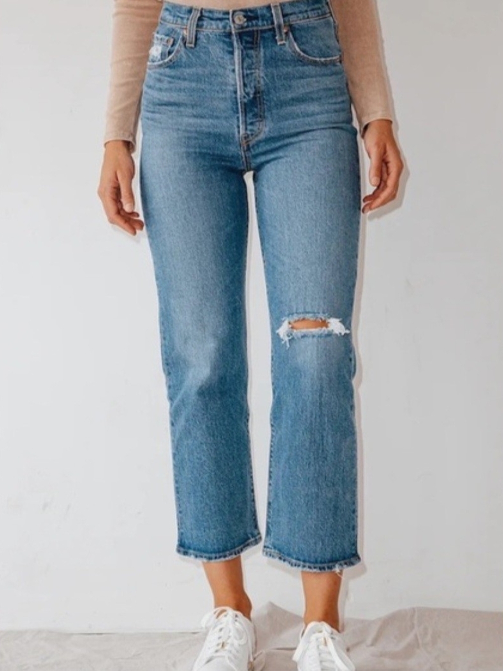 Levis High-Rise Straight Crop Jeans in Light Blue - Classic Women's Denim